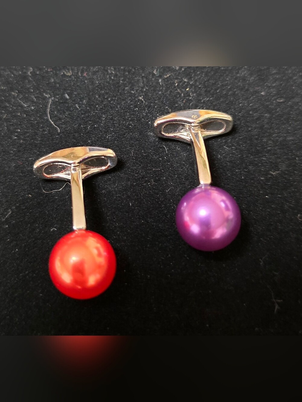 Roundtree & Yorke Multicolor Pearl Cufflink Set - Picture 3 of 3